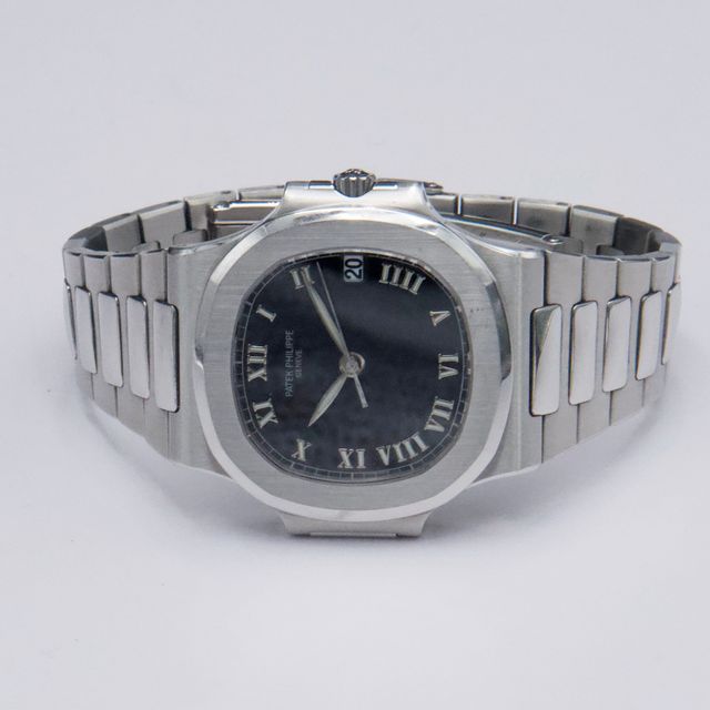 Patek Philippe Nautilus 3800/1A Image 4
